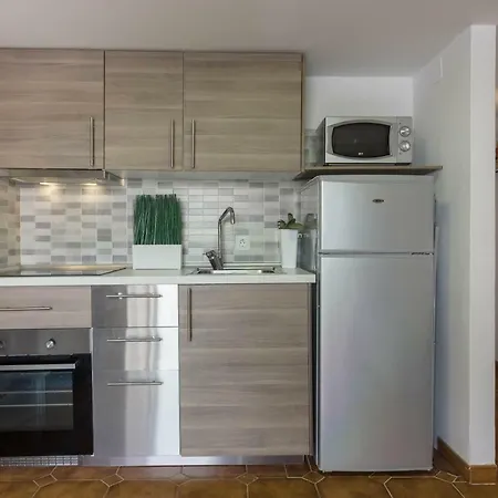 Aircon Cristianos, Quiet Zone, Chipeque Apartment